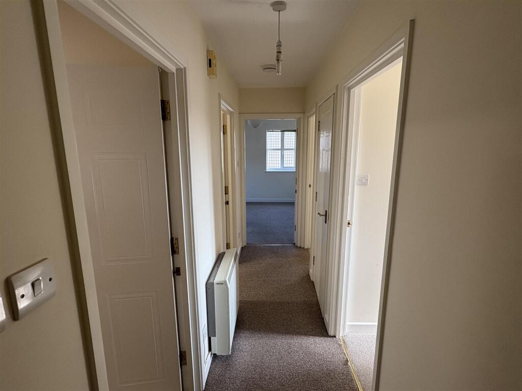 Hallway.jpg