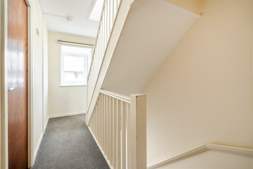 Stairway-interior11.jpg