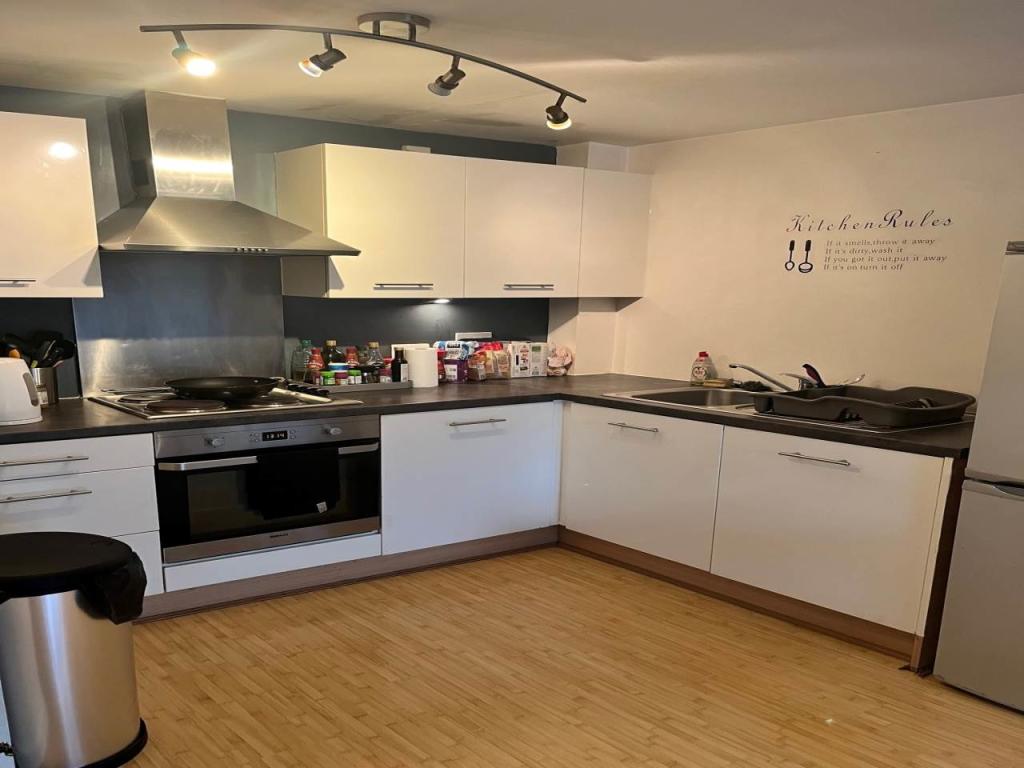 Kitchen 1