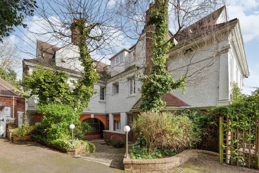 Side elevation