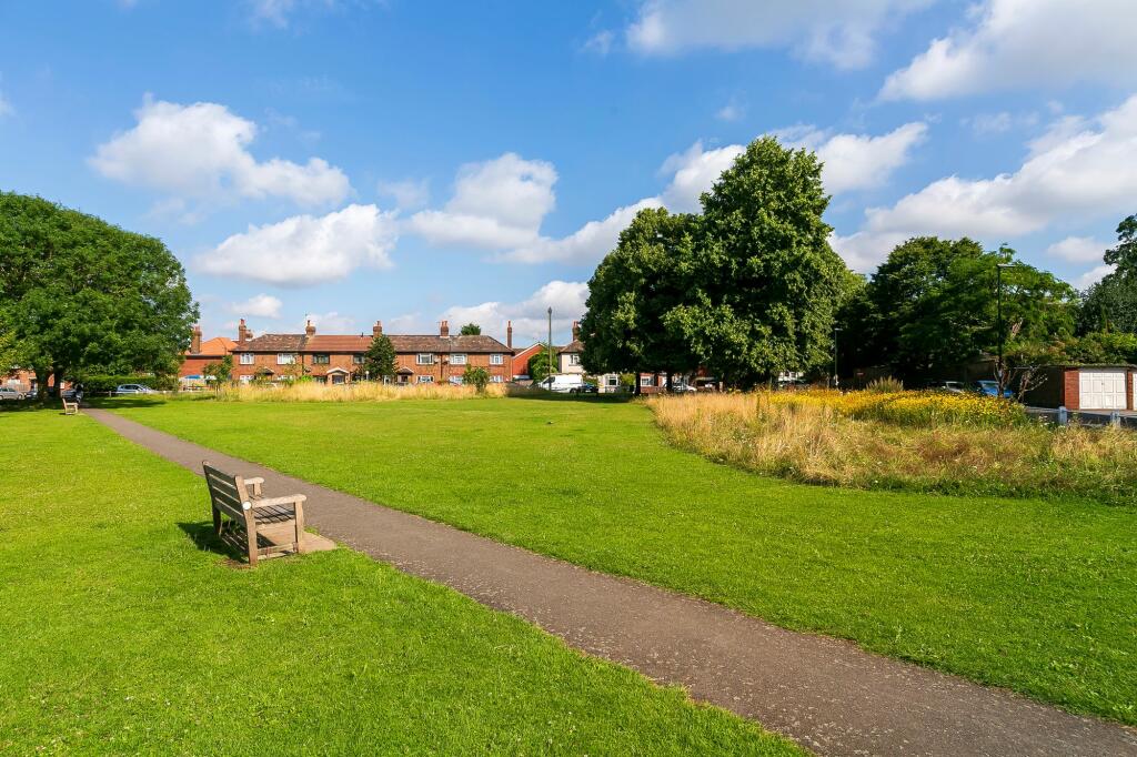 HAM GREEN