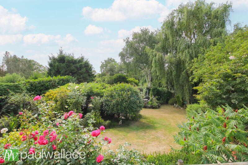210' South West Facing Garden