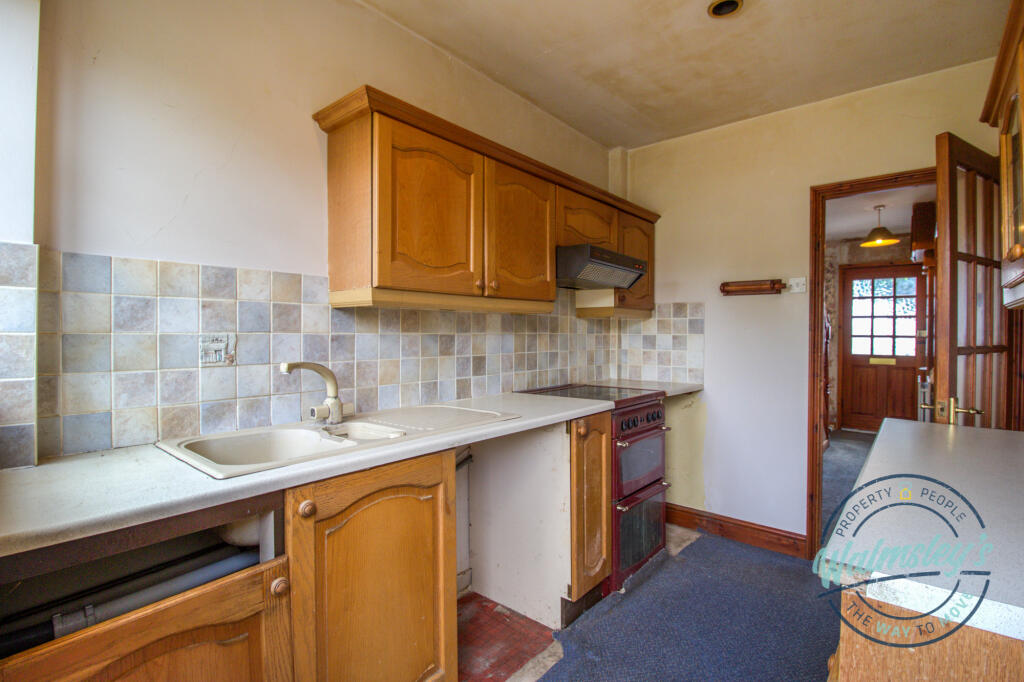 Kitchen towards hallway