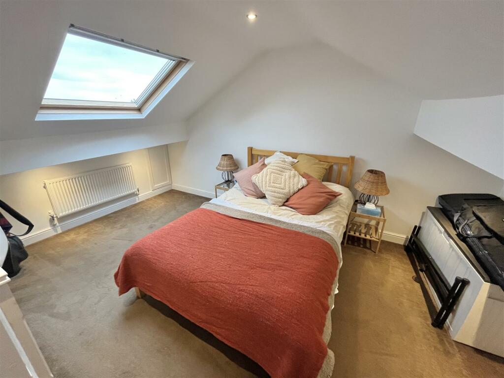 Loft Room.jpg