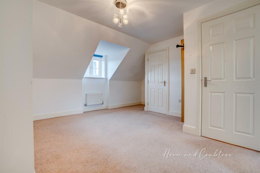 Mostyn Square, Llanishen, HernCrabtree (19).jpg