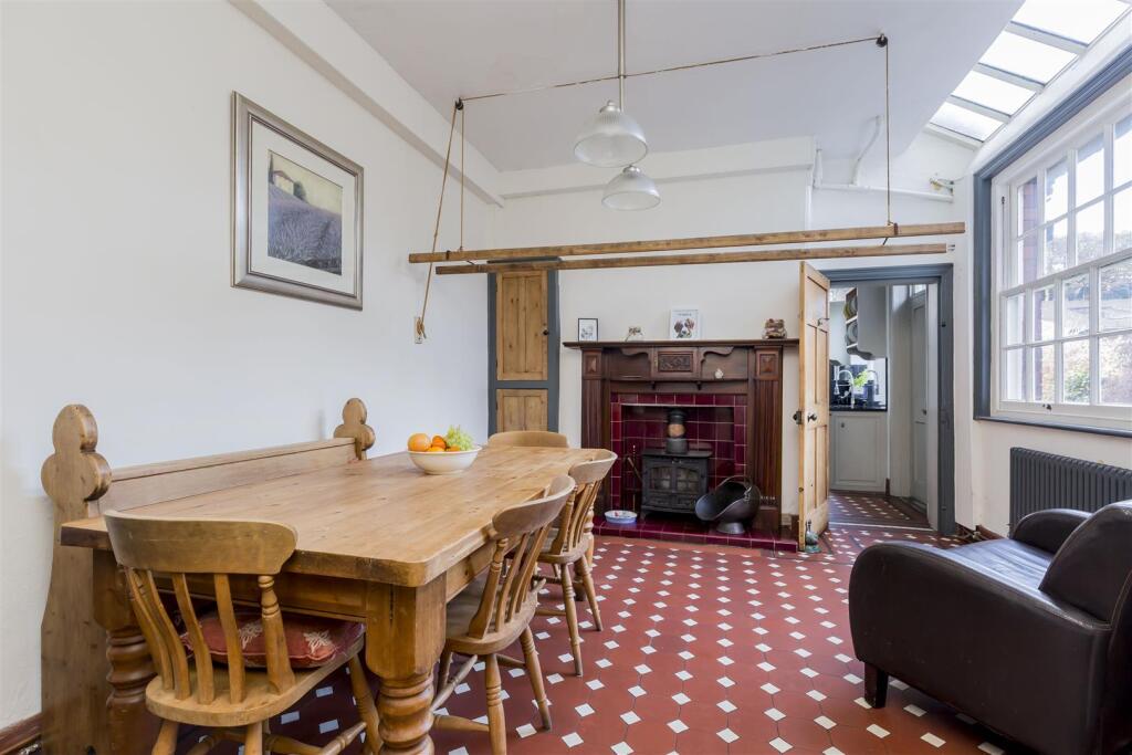 Breakfast Room