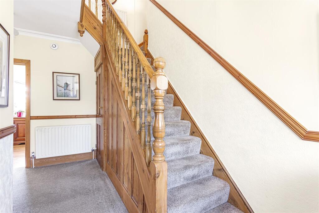 Hallway Stanwell Road.JPG