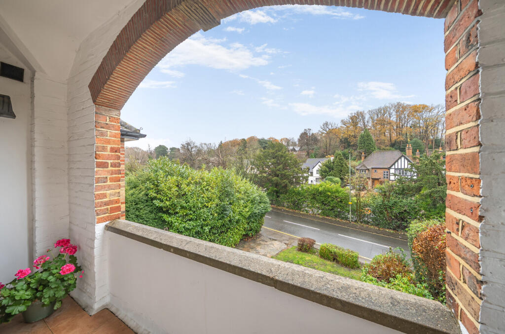 1384081-7-693196a...