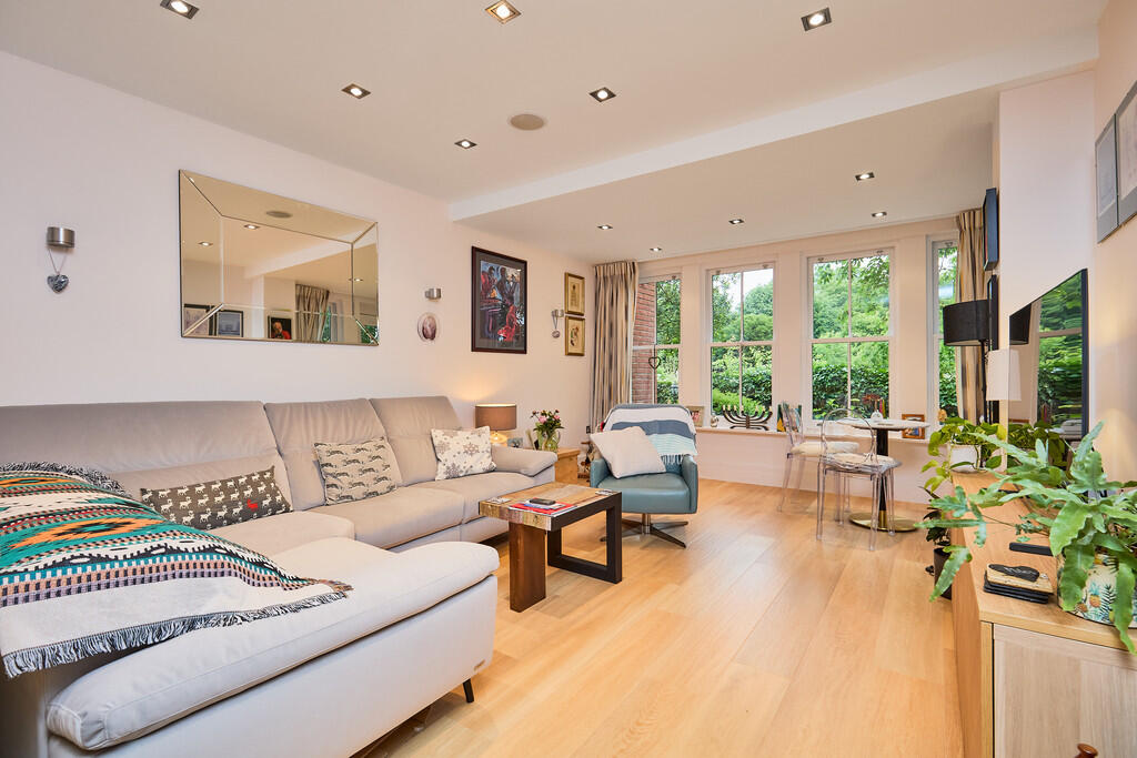 Edward Knight 202...