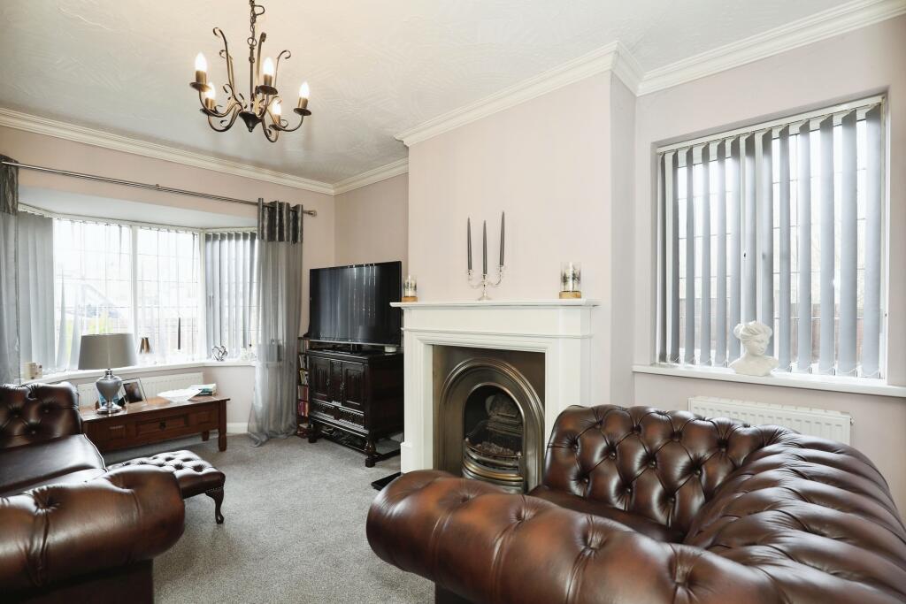 Living Room/Bedroom