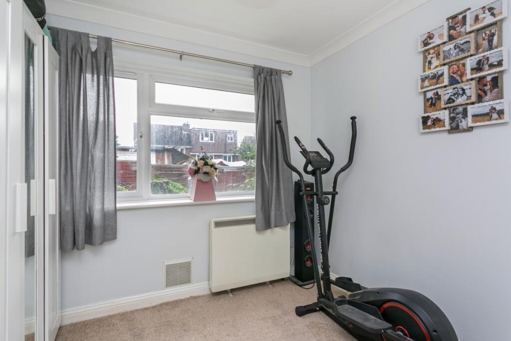 Croxley Rise, Mai...