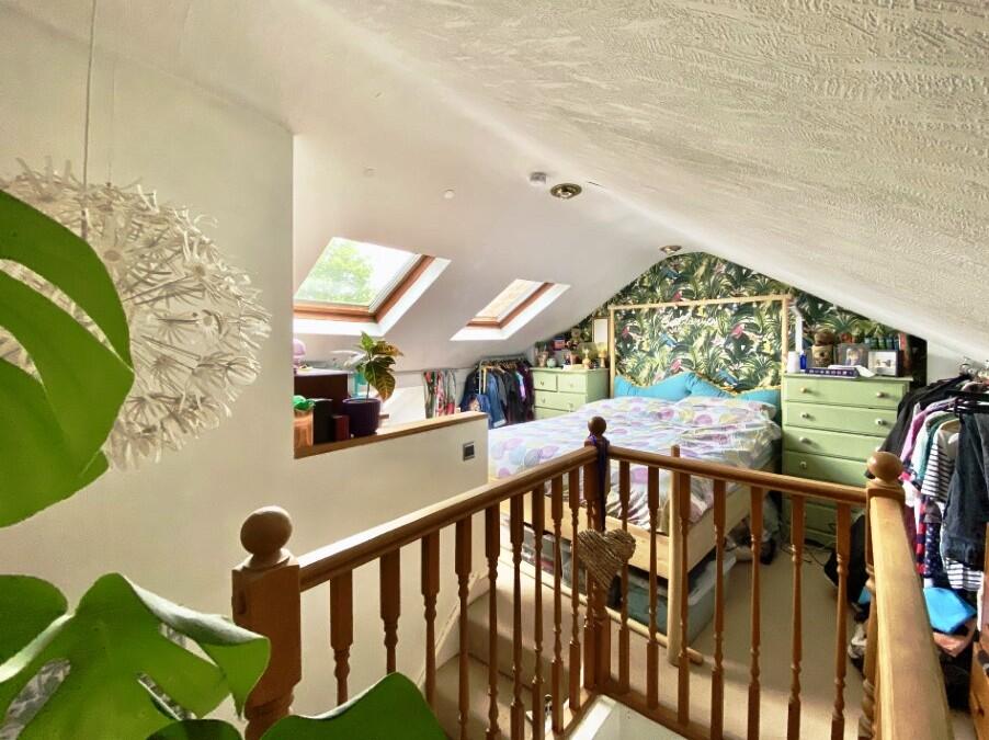 C81f6517-3264-4434-9692-d35bd649fcdc