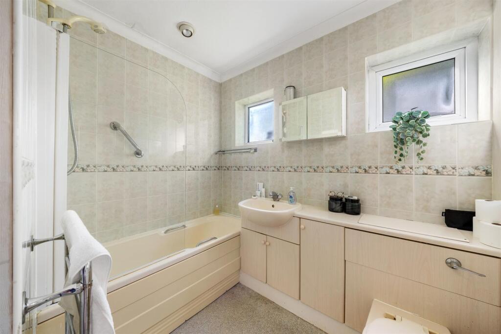 3 Cobbetts Way-15.jpg