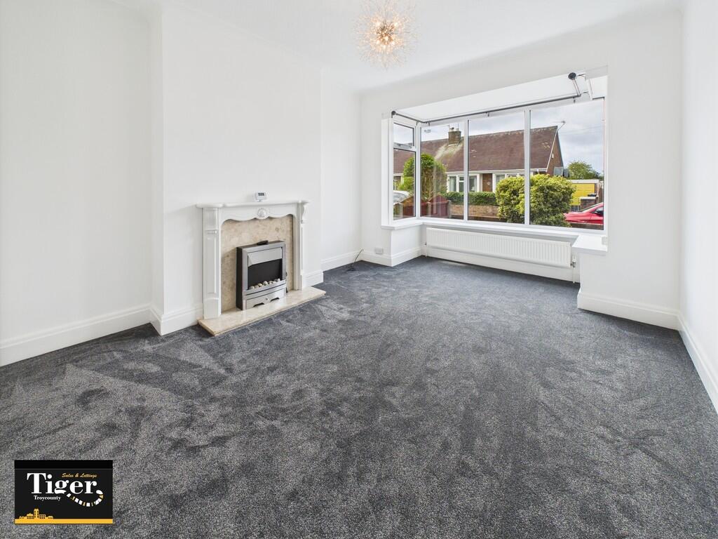 CAM02176G0-PR0625...