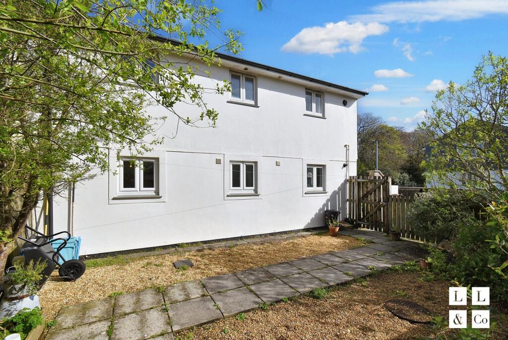 Ground floor apartment with garden