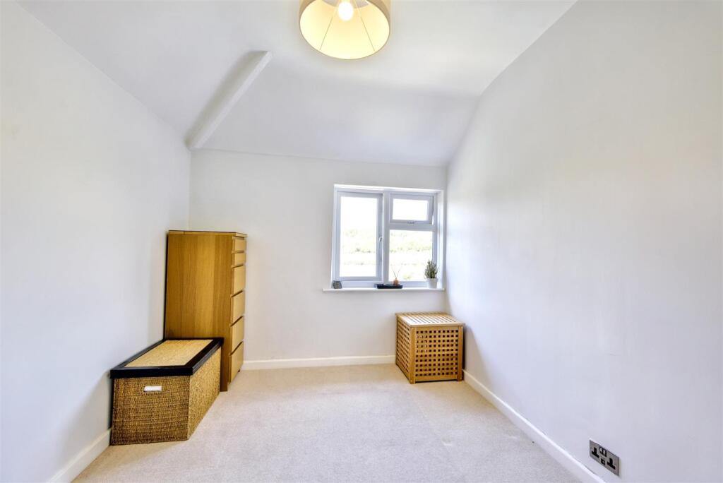 Bedroom 2_2.jpeg
