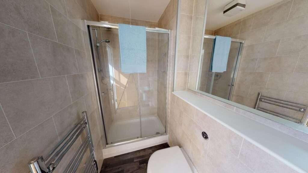 Flat_4_Red_Brick_House