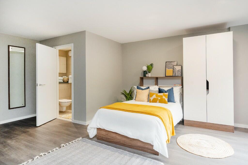Studio Flat
