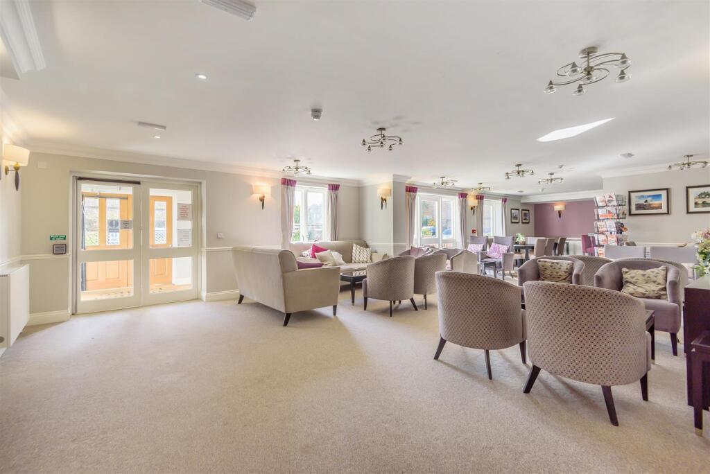 Owners Lounge - New.JPG