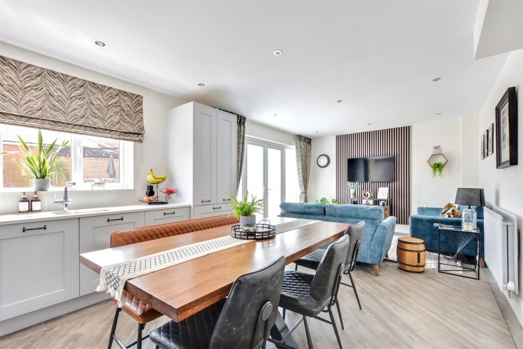 Openned Planned Kitchen Diner Living_2.jpeg