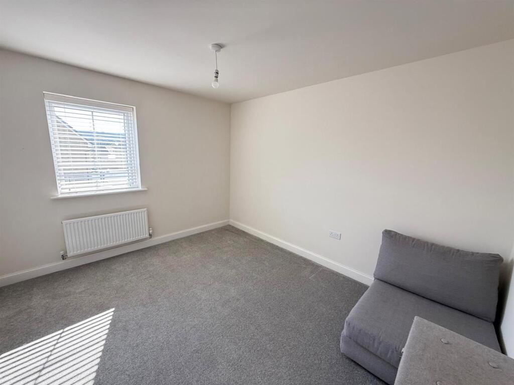 Three Bed Detached in Silsden 14.jpg