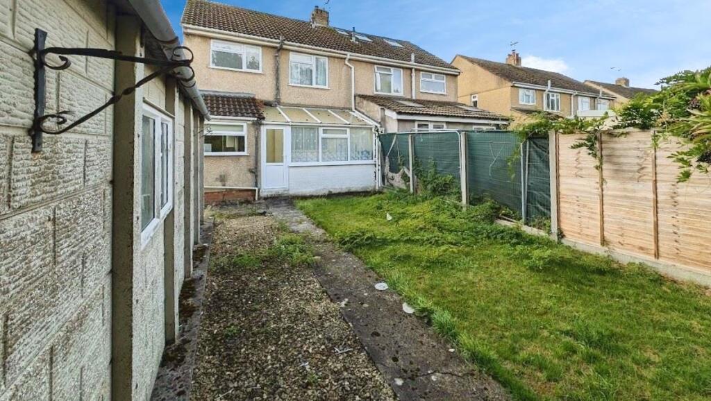 2 Tyndale Ave rear garden 3.jpg