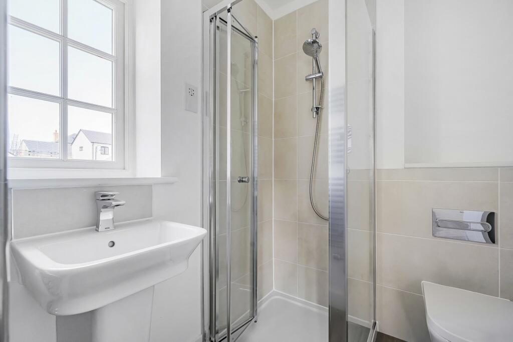 Bed 2 Ensuite