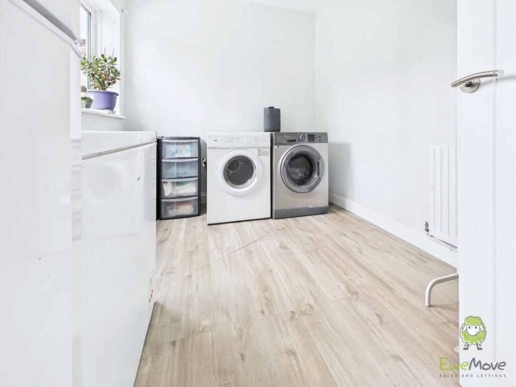 CAM01543G0-PR0160-STILL002