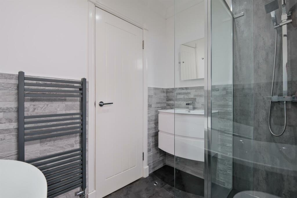 013-8 Curlinghaugh Crescent ML2 8JR.jpg