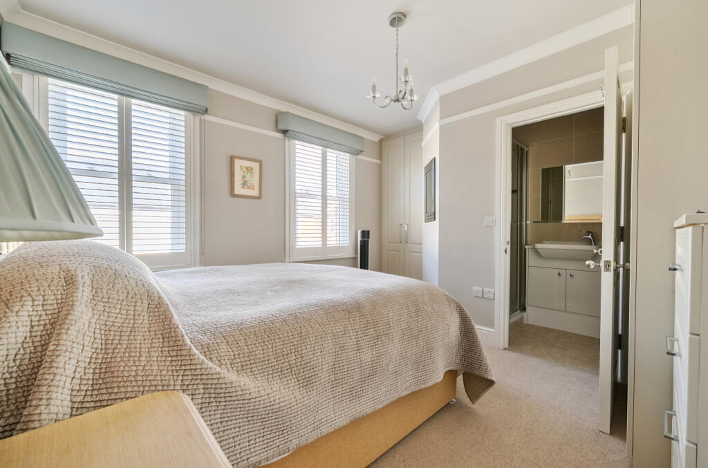 1364425-5-68e7bb2...