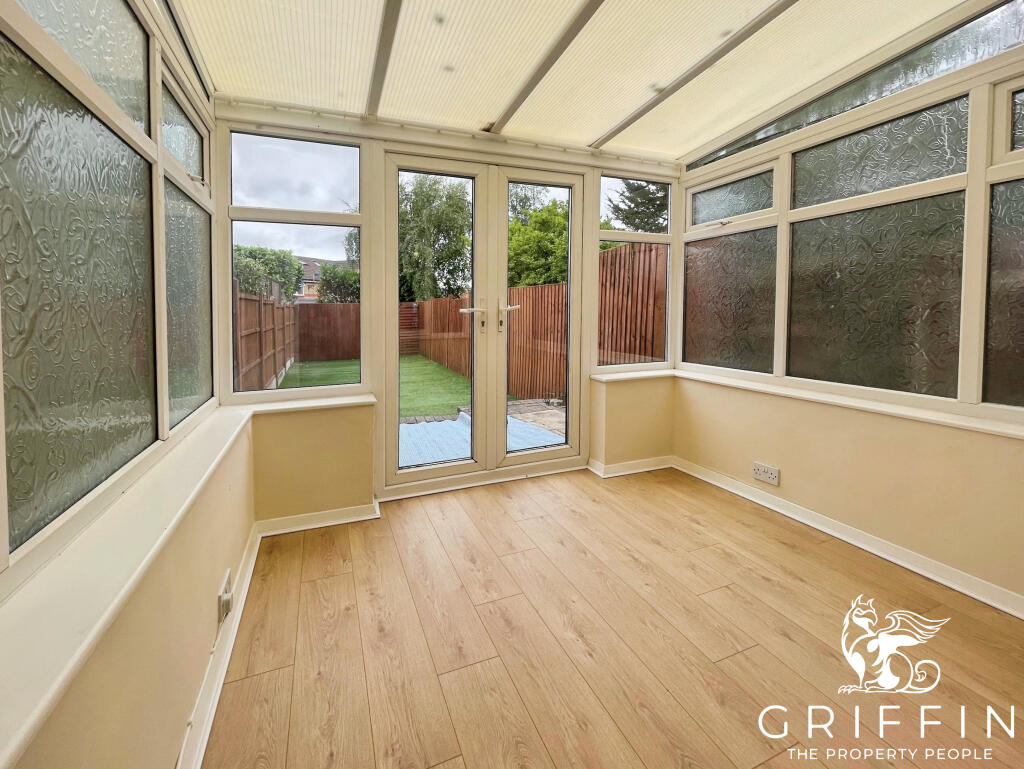 27d18428fgnyjtmyujmk