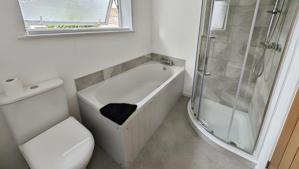 pbox-bathroom-326774.jpg