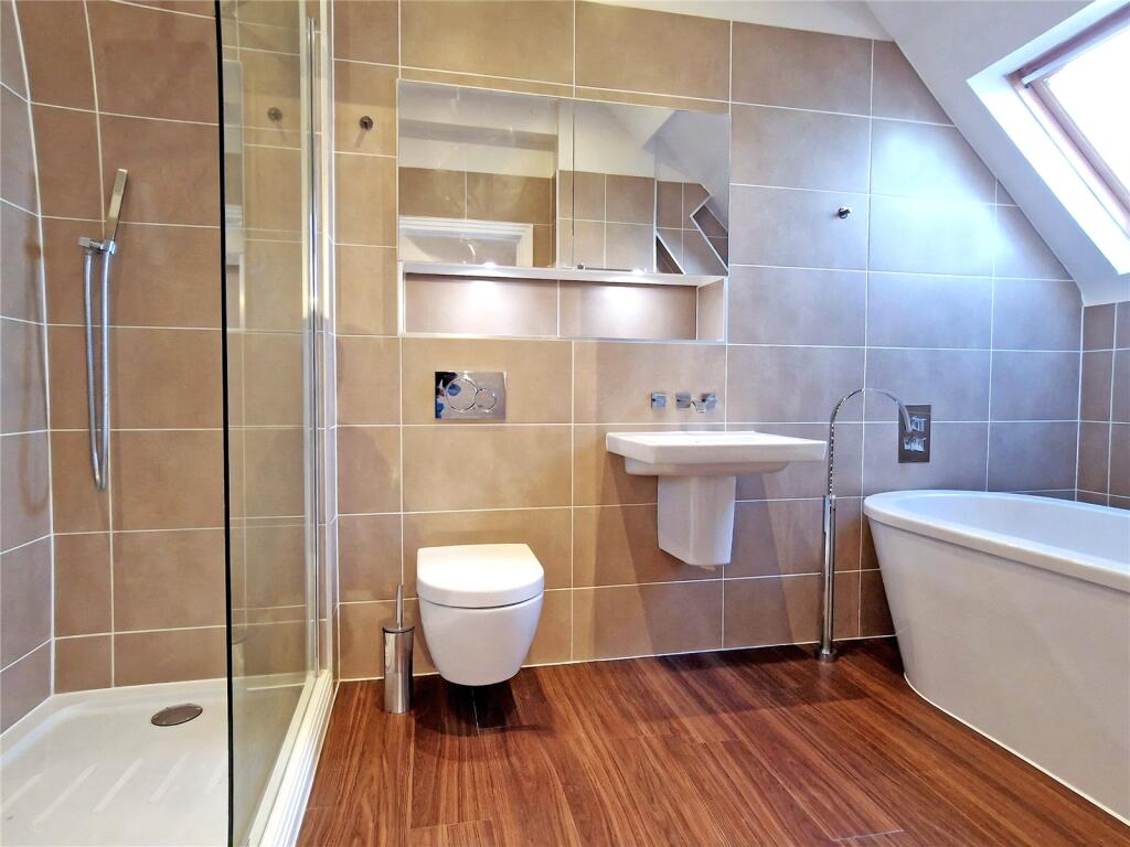 En-Suite Bathroom