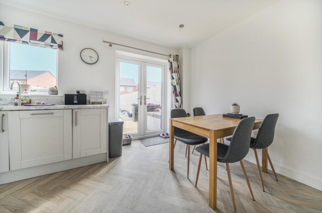 1359390-15-68d2663270555