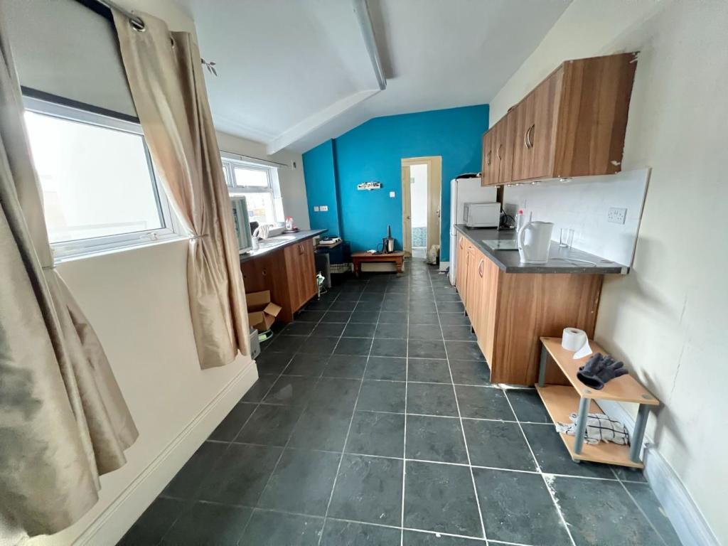2 BED
