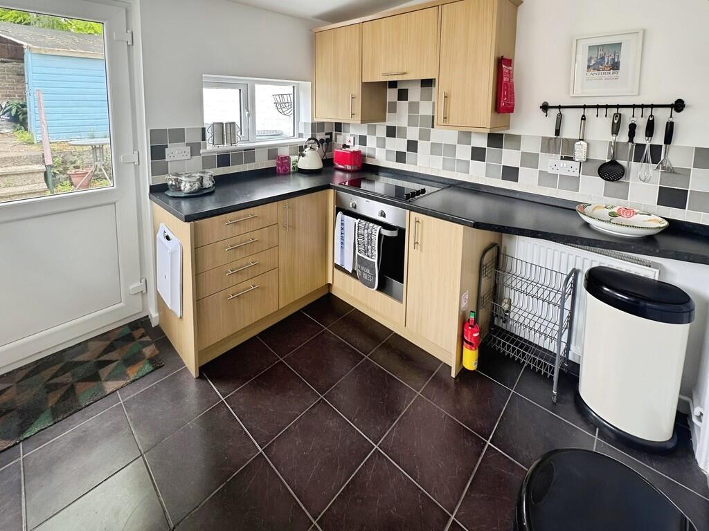 8227b16f-9fb7cfdc...