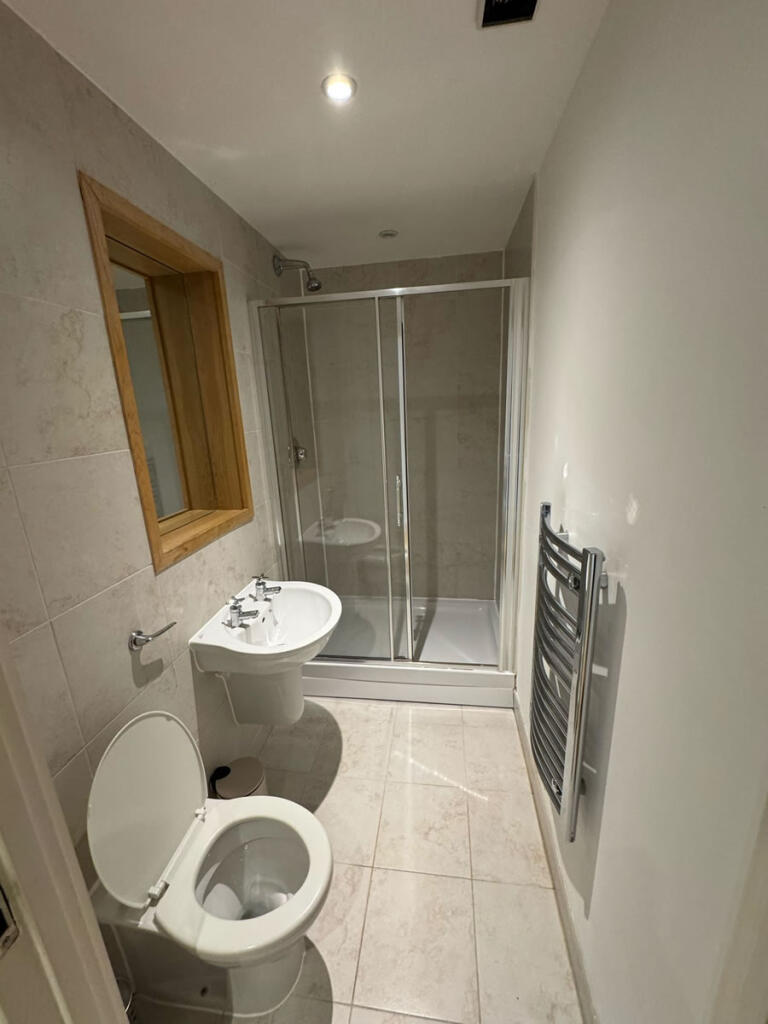 echocentrsl495858Bathroom .jpg