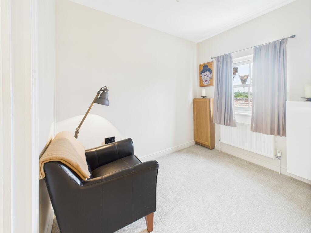 CAM01791G0-PR0181-STILL017