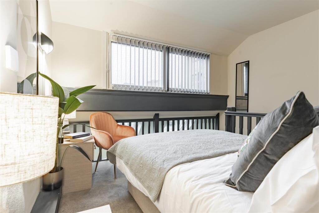 Copy of 171-147 The Headrow Leeds 2-171.jpg