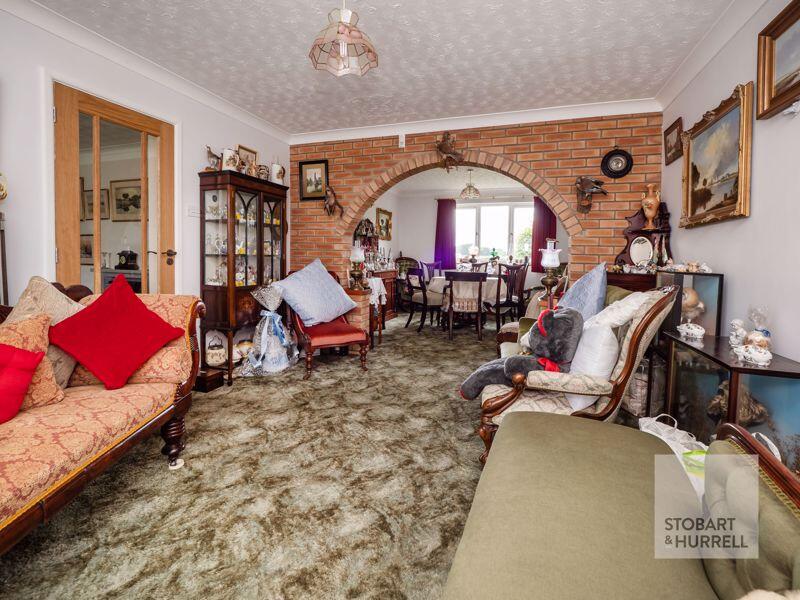 Lounge to Dining Room 