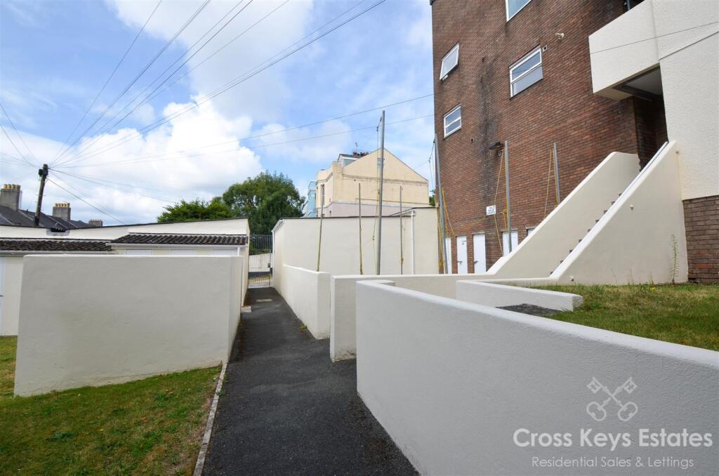 Communal Garden, Storage, Park