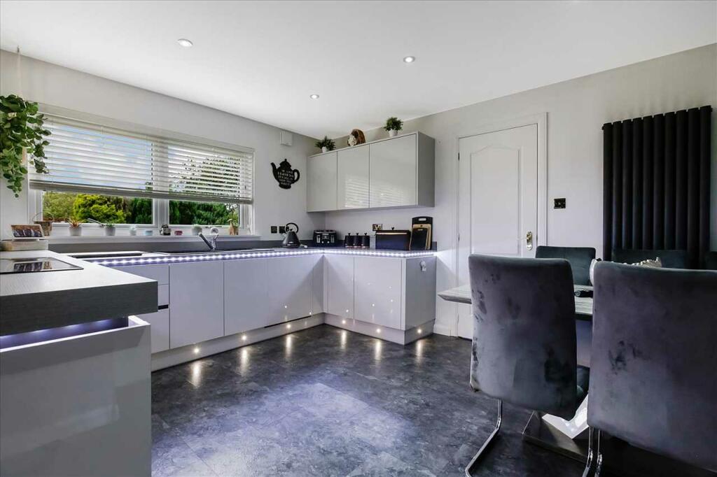 Kitchen Dining (1)