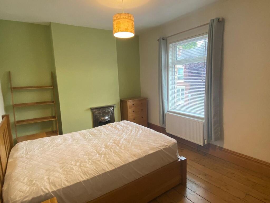 Bedroom 1.jpg