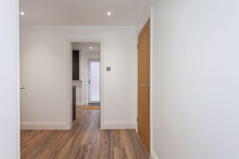 L-SHAPED ENTRANCE HALL