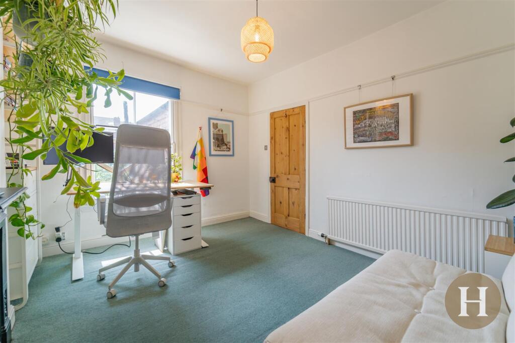 Hadleigh Estate Agents-31.jpg