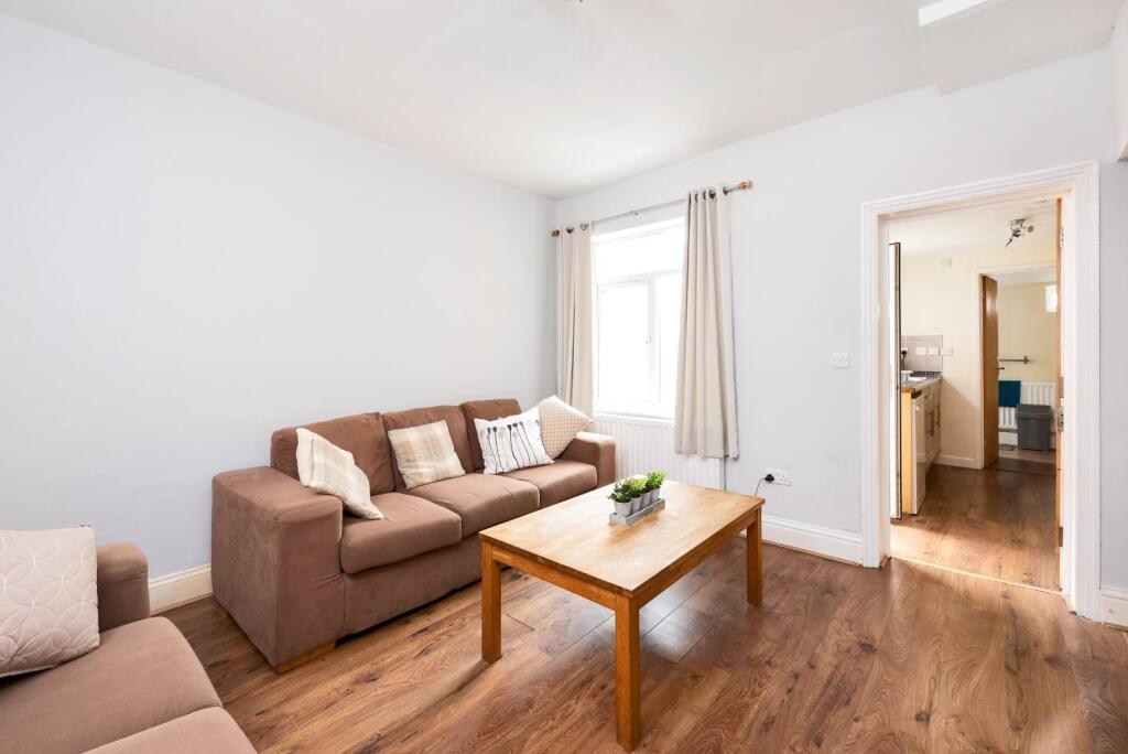 71 Beckhampton Road, Bath, BA2 3LN-2.jpg