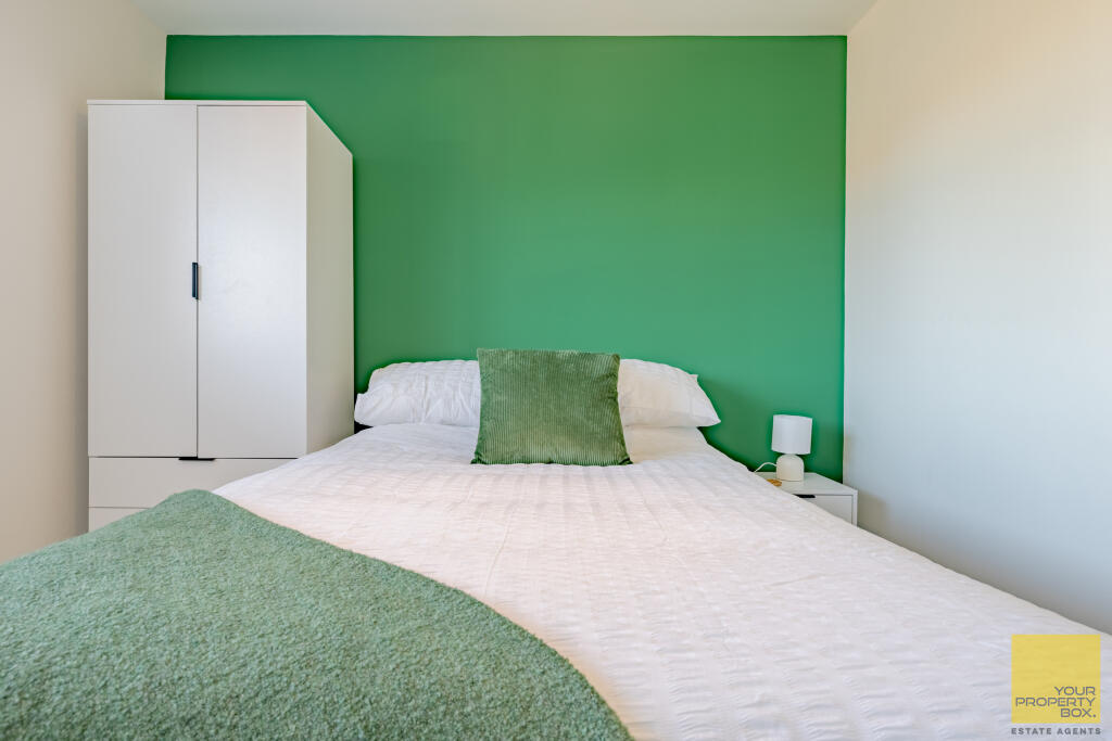 13GreenfordGardens-49