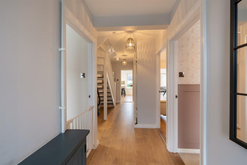 Hallway.jpg