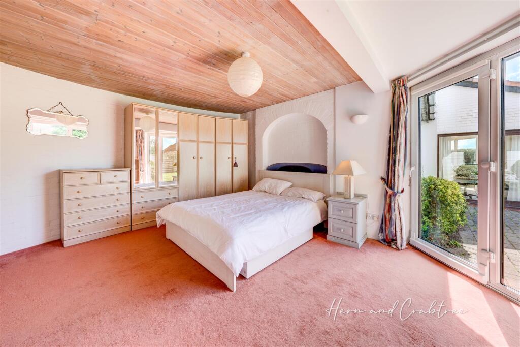 Wellfield Court, Marshfield, HernCrabtree (37).jpg