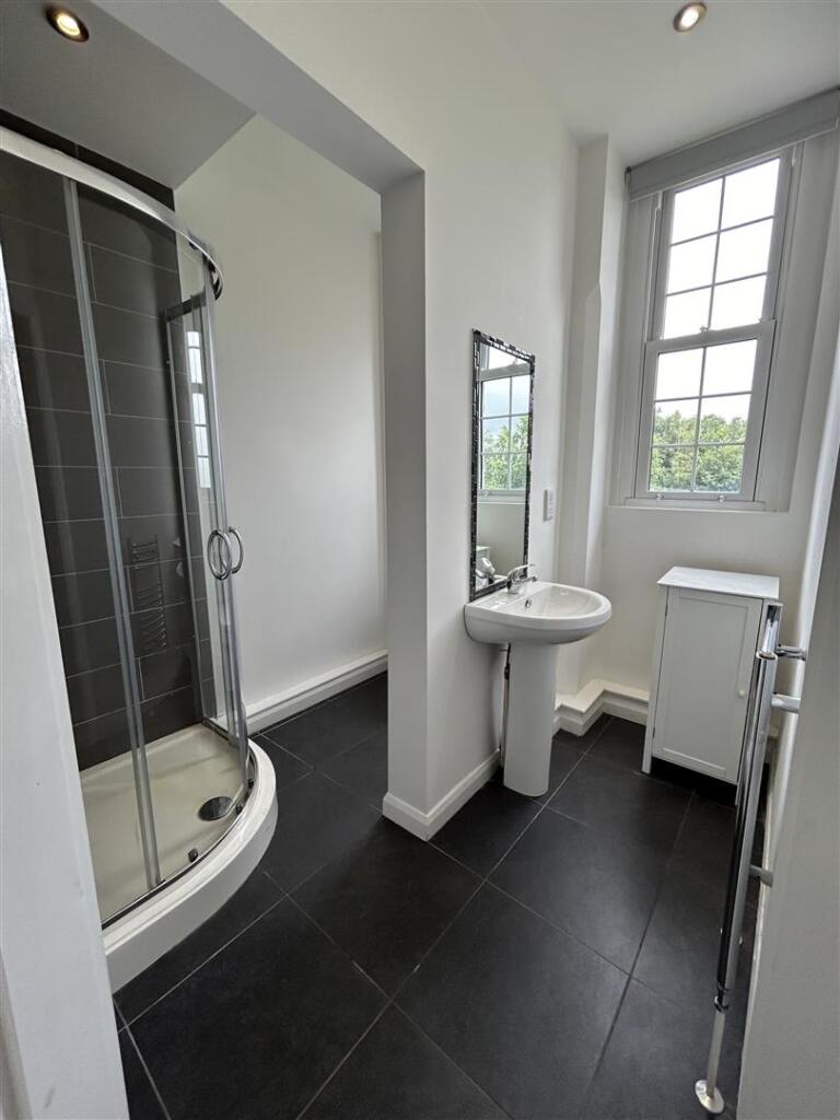 Room 5, Flat 2 Ensuite